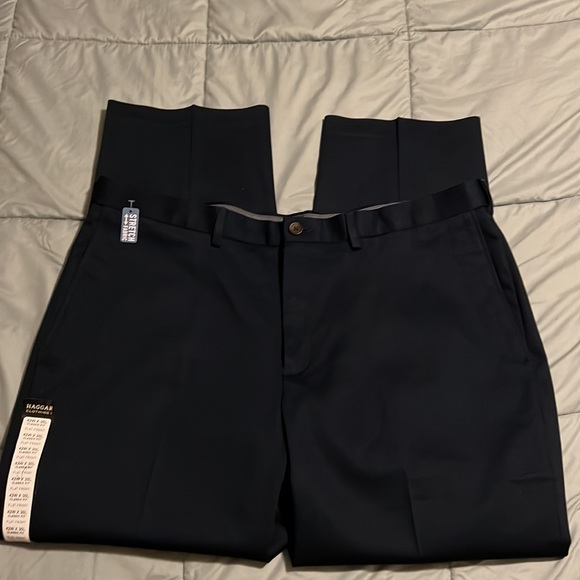Haggar flat front, no iron or khaki pants - Picture 4 of 5